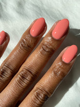 Charger l'image dans la galerie, China Glaze Nail Lacquer, Sunset Crew, 0.5 fl oz