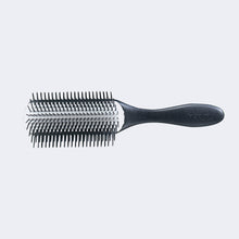 Charger l'image dans la galerie, Brosse à cheveux noire classique DENMAN à 9 rangs