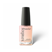 Charger l'image dans la galerie, KINETICS 007 SWEET LITTLE LIES VERNIS GEL SOLAIRE 15ML