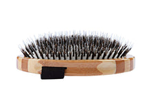 Charger l'image dans la galerie, Bass Brushes | Brosse pour animaux de compagnie brillance et soin | Poils 100 % naturels + picots en nylon | Manche en bambou pur | Style paume | Finition rayée | Modèle A7-SB