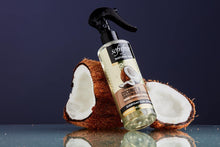 Charger l'image dans la galerie, Spray rafraîchissant quotidien pour boucles à l'huile de noix de coco et de ricin noir jamaïcain Sof n'free 240 ml