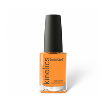 Charger l'image dans la galerie, Vernis gel solaire Kinetics 614 Presence 15 ml