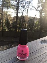 Charger l'image dans la galerie, China Glaze Polish PINK VOLTAGE 0.5oz
