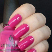 Charger l'image dans la galerie, China Glaze Polish MAKE AN ENTRANCE 0.5oz
