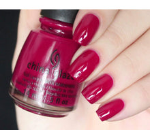 Charger l'image dans la galerie, China Glaze Polish SEDUCE ME  0.5oz
