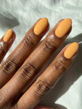 Charger l'image dans la galerie, China Glaze Nail Lacquer, Tangerine Heat, 0.5 fl oz
