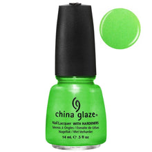 Charger l'image dans la galerie, China Glaze Nail Lacquer, I'm with the Life Guard 0.5 fl oz
