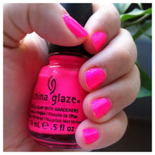 Charger l'image dans la galerie, China Glaze Polish PINK VOLTAGE 0.5oz
