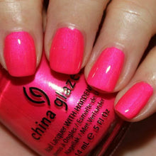 Charger l'image dans la galerie, China Glaze Polish LOVE'S A BEACH 0.5oz
