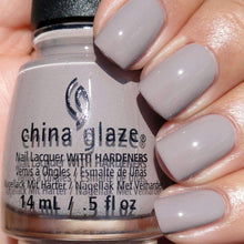 Charger l'image dans la galerie, China Glaze Polish HEAD TO TAUPE  0.5oz
