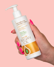 Load image into Gallery viewer, One &#39;n Only Argan Oil Strengthening Restorative Mask 241g
