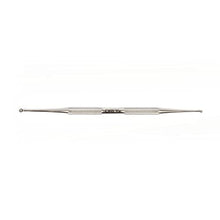 Charger l&#39;image dans la galerie, Curette à ongles ORLY | Grattoir à ongles spécialisé pour le nettoyage et la préparation des ongles | Outil à ongles en métal et repousse-cuticules
