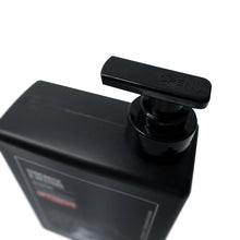 Charger l'image dans la galerie, Shampoing UPPERCUT FORCE ET RESTAURATION MAX 1 L/33,8 OZ
