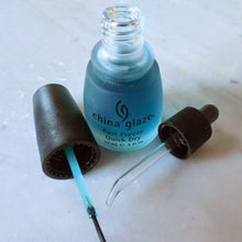 Charger l&#39;image dans la galerie, China Glaze Fast Freeze Séchage rapide, 0,5 oz
