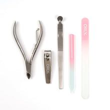 Charger l&#39;image dans la galerie, Kit manucure magnétique ORLY pour manucures et pédicures | Kit de voyage pour les ongles avec deux limes à ongles en verre, un repousse-cuticules, une pince et un coupe-ongles pour un soin des ongles en déplacement
